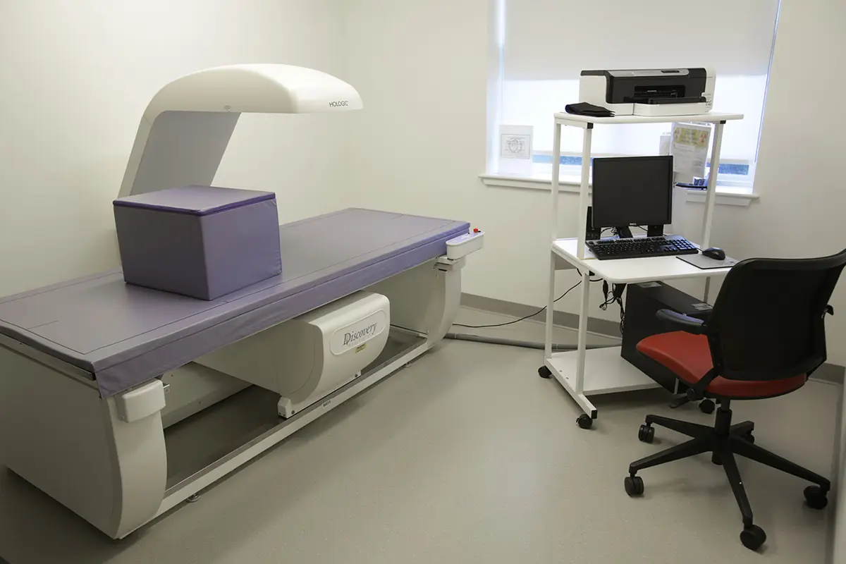 DXA MACHINE The Hologic Discovery QDR Series X-Ray Bone Densitometer WI (DXA) machine in HAL provides high quality images for analysis of body composition and osteoporosis.