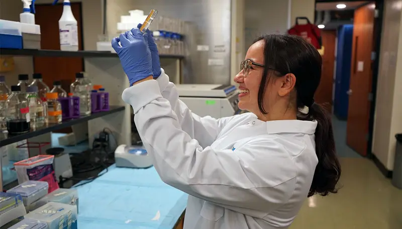 feriel in the lab 