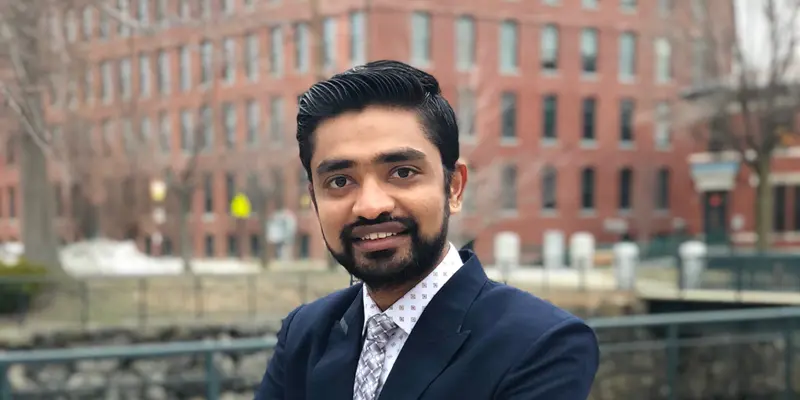 Headshot of Jyotik Savaj