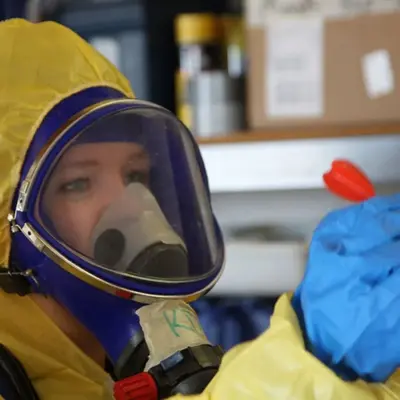 Health care work in mask.